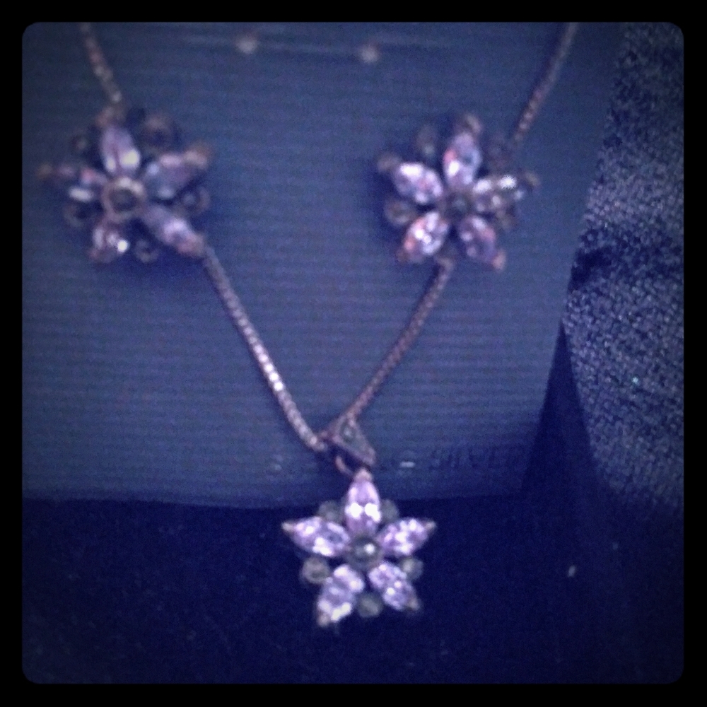 Necklace and earring set